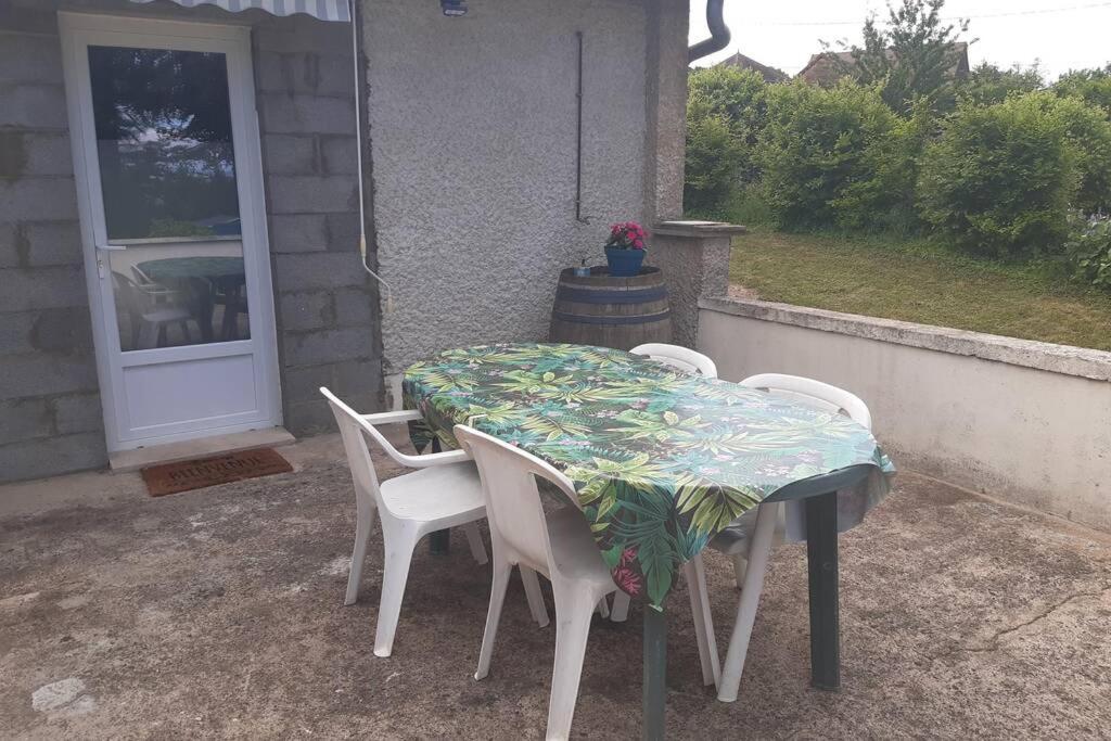 Studio Au Bord De L'Etang Laives Экстерьер фото